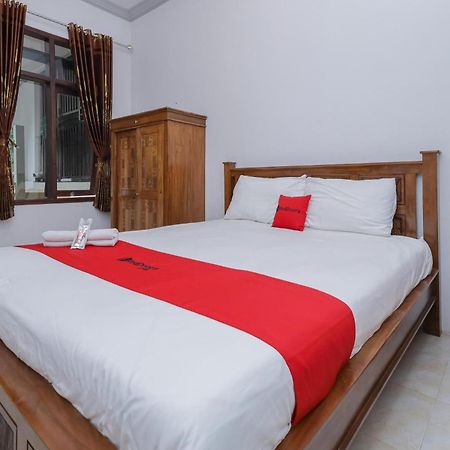 Reddoorz At Pondok Candra Surabaya Dış mekan fotoğraf